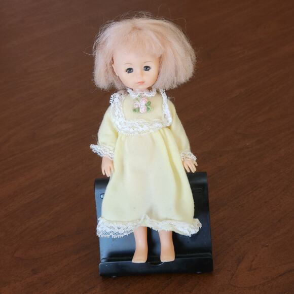 Vintage 1977 Vogue Ginny Doll Original  Night Gown 8" tall - Picture 1 of 11